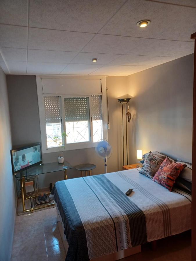 Apartamento Entero De Tres Habitaciones, Cerca De La Playa! Acogedor, Luminoso Y Tranquilo Malgrat de Mar Exterior foto